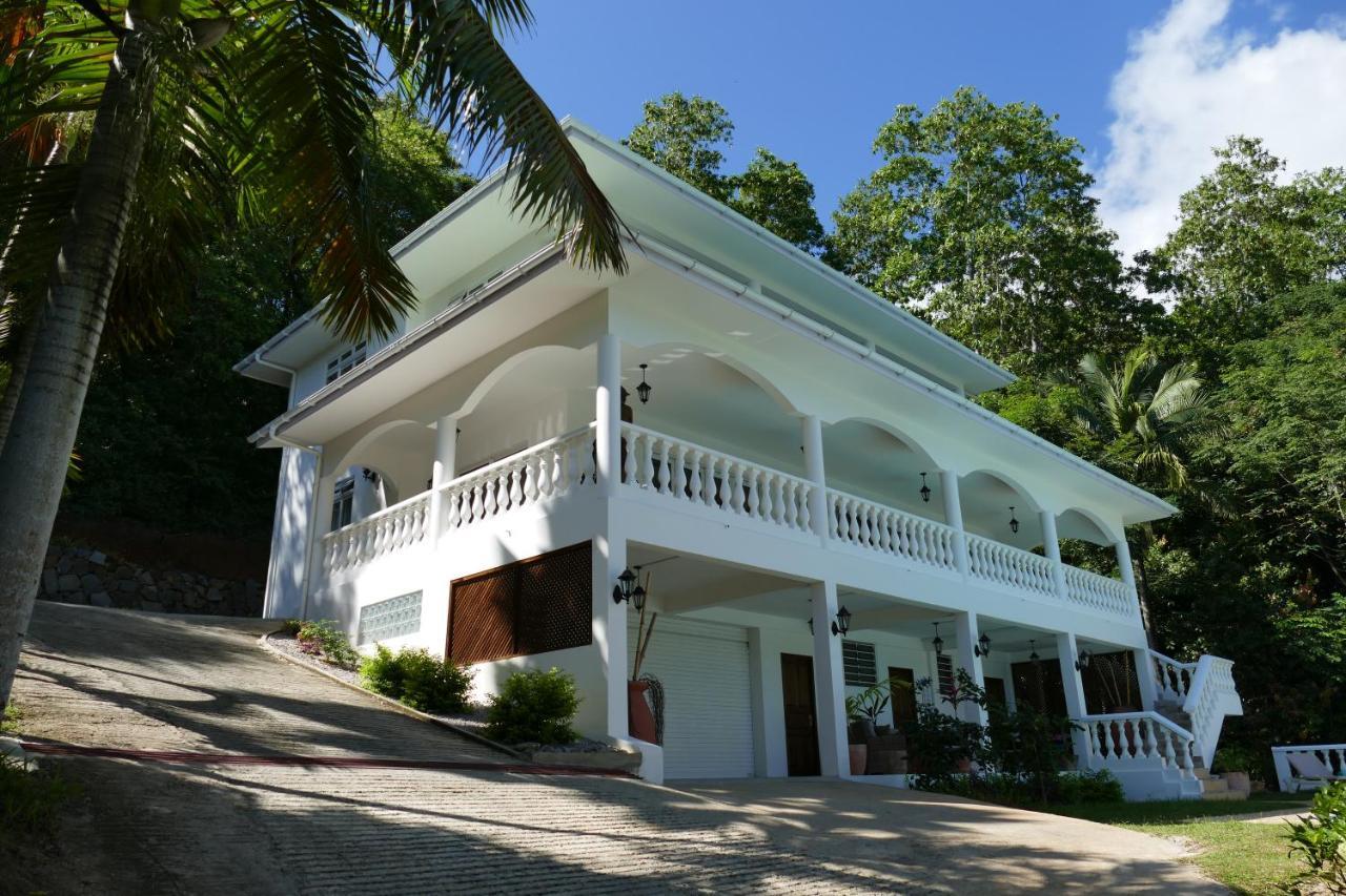 Villa Karibu オー・カップ エクステリア 写真